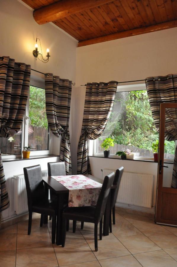 Vila Bradet Buşteni Екстериор снимка